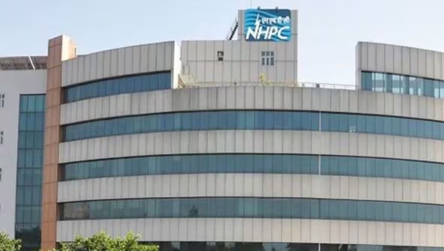 NHPC Q3 Profit Declines Amid Rising Expenses, Declares Dividend